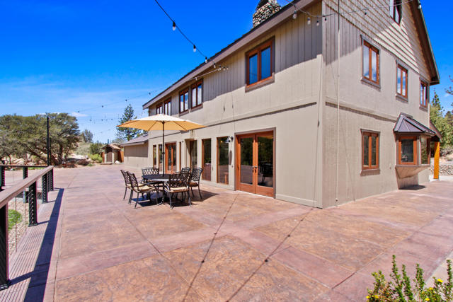 43630 Rainbow Lane, Angelus Oaks CA: https://media.crmls.org/mediaz/ce16de4b-b0ce-4764-88cc-ec25a19c4a28.jpg