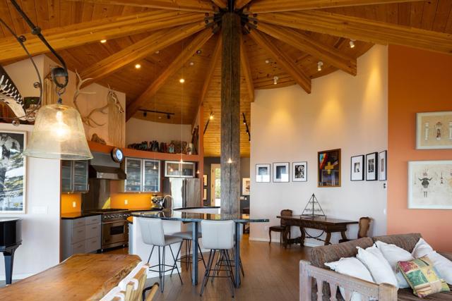 209 Crest Road, Carmel CA: https://media.crmls.org/mediaz/ce17dd30-d10e-4158-aeab-b543396cf337.jpg