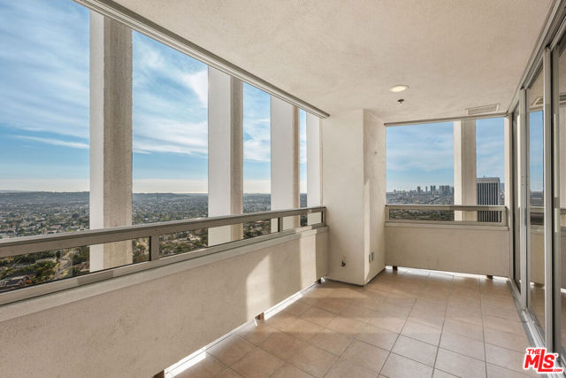 5670 Wilshire Boulevard, Los Angeles CA: https://media.crmls.org/mediaz/ce18189f-321c-4052-bc1c-dcfa9f280a7f.jpg