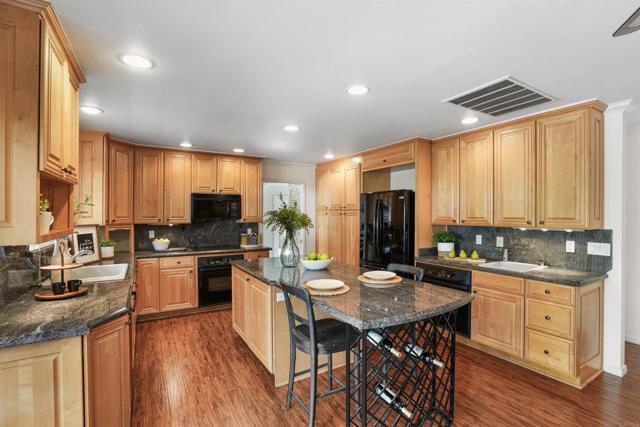 549 Eldorado Drive, Escondido CA: https://media.crmls.org/mediaz/ce181f16-79d8-43c3-bed2-bd63f5b6fb7c.jpg