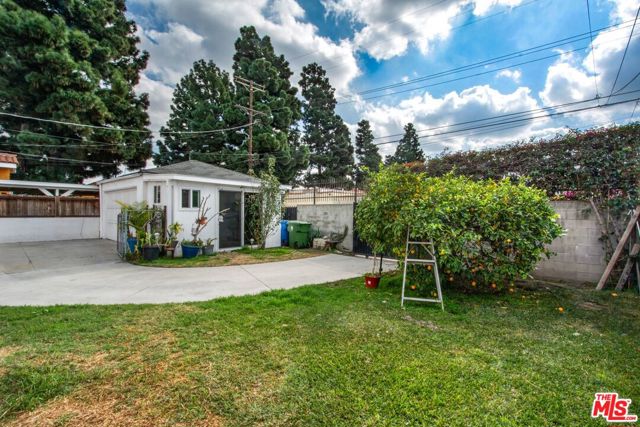 3408 W Martin Luther King Jr Boulevard, Los Angeles CA: https://media.crmls.org/mediaz/ce18cdb7-ebbd-458d-8c96-974cc6cdd893.jpg