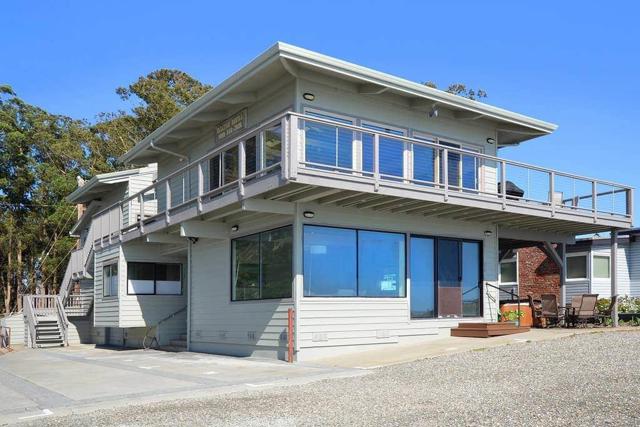 22800 E Cliff Drive, Santa Cruz CA: https://media.crmls.org/mediaz/ce19435d-1d41-4a71-a321-32c5e7190407.jpg