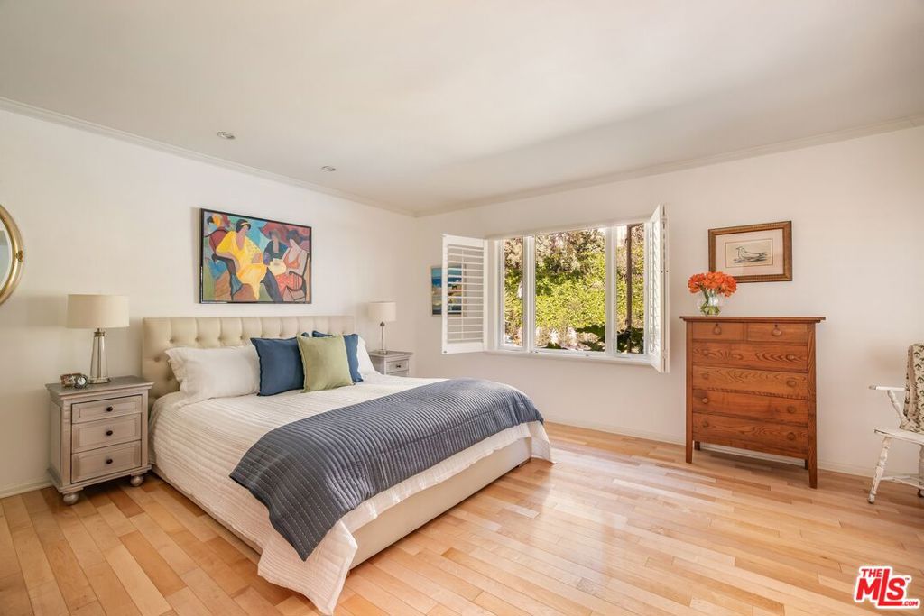 MLS #25590401 image #22