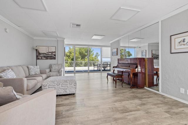 300 Davey Glen Road, Belmont CA: https://media.crmls.org/mediaz/ce1a9d5f-ff92-497d-8ccc-15e955c04aed.jpg