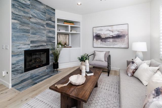 3767 Carmel View Rd #4, San Diego CA: https://media.crmls.org/mediaz/ce1c19a1-a721-46d5-92de-e58cd65617b8.jpg
