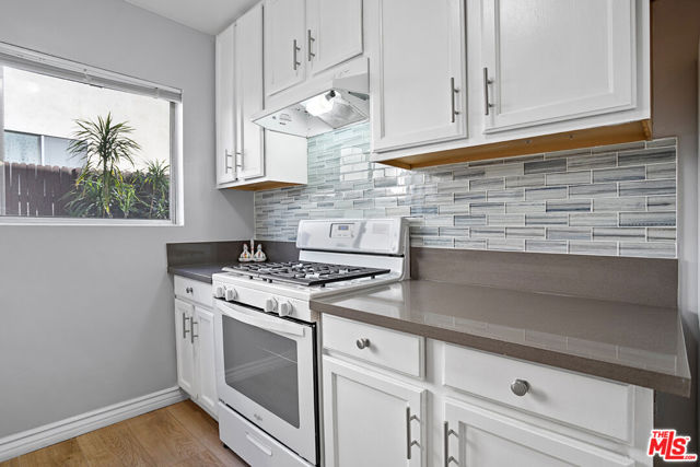 11743 Mayfield, Los Angeles CA: https://media.crmls.org/mediaz/ce1c3df5-bf3c-4e7c-880e-89402626ad35.jpg
