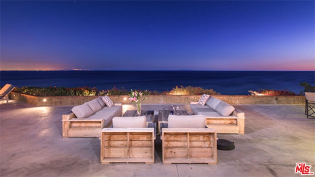 28028 SEA LANE Drive, Malibu CA: https://media.crmls.org/mediaz/ce1d6254-6b63-4676-8298-2cb196c39a7c.jpg