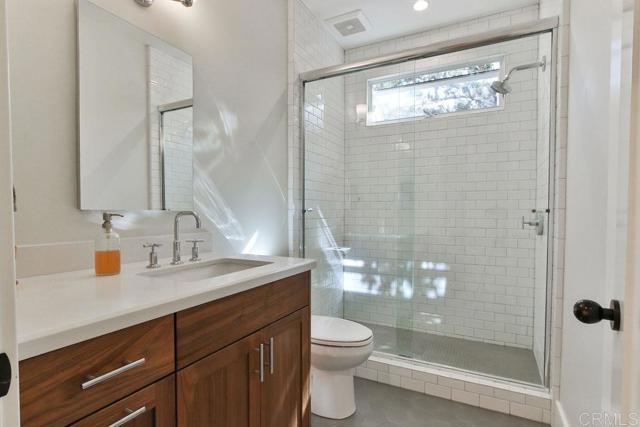 Detail Gallery Image 6 of 39 For 573 H, Coronado,  CA 92118 - 3 Beds | 3 Baths