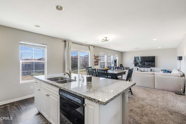 Detail Gallery Image 3 of 19 For 37530 Henna Ln, Palmdale,  CA 93551 - 3 Beds | 2/1 Baths