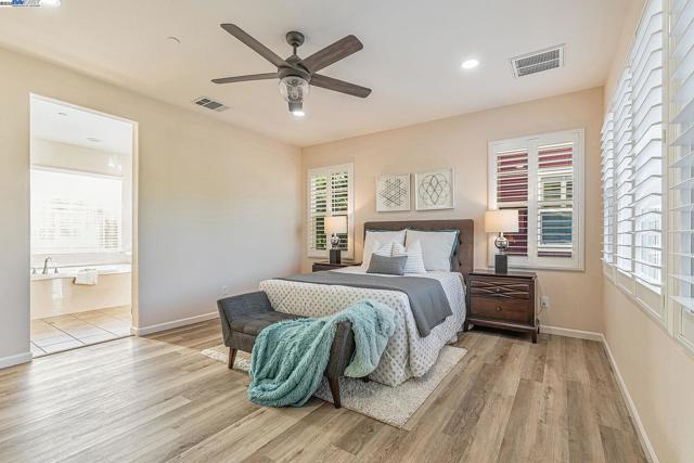 5801 Flora Cmn, Livermore CA: https://media.crmls.org/mediaz/ce1f24e5-c833-440e-8a63-850c0c6af519.jpg