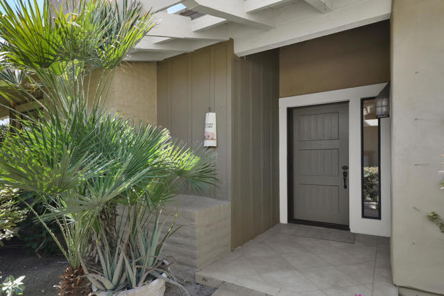 109 Deer Spring Way, Palm Desert, CA 92211