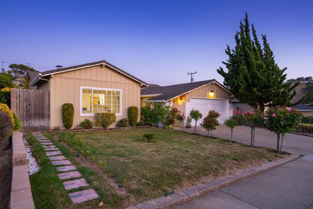 855 Mosswood Lane, Millbrae CA: https://media.crmls.org/mediaz/ce208192-1508-400b-832f-c2e519c77a93.jpg