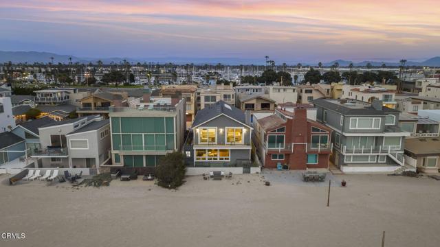 3541 Ocean Drive, Oxnard CA: https://media.crmls.org/mediaz/ce211515-0590-4eea-b0a7-432d18eabe01.jpg