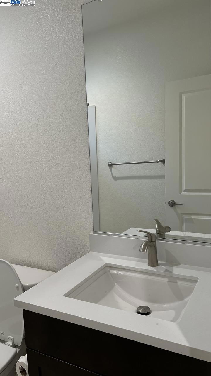 https://media.crmls.org/mediaz/ce219fe6-e86e-4dbf-a378-0c698bbfefea.jpg?preset=X-Large