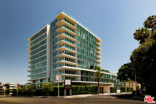 9000 W 3rd Street, Los Angeles CA: https://media.crmls.org/mediaz/ce21afed-1912-433f-b5b8-3e085089b426.jpg