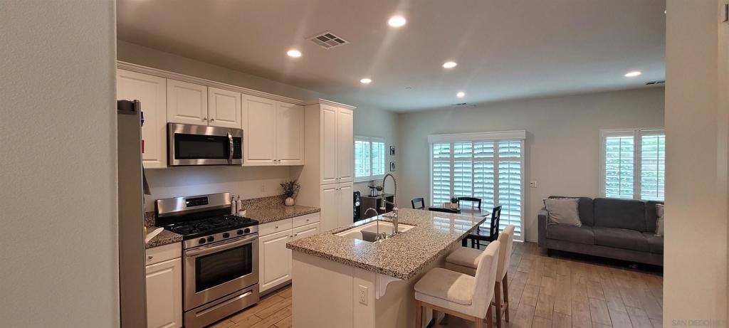 MLS #250031259SD img 4