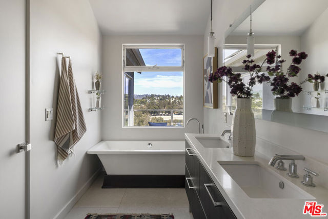 2264 Moreno Drive, Los Angeles CA: https://media.crmls.org/mediaz/ce21fdb8-8ec6-4ef1-a50e-8fb69f758cda.jpg