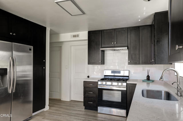 Detail Gallery Image 12 of 30 For 7539 Valaho Dr, Los Angeles,  CA 91042 - 3 Beds | 3 Baths