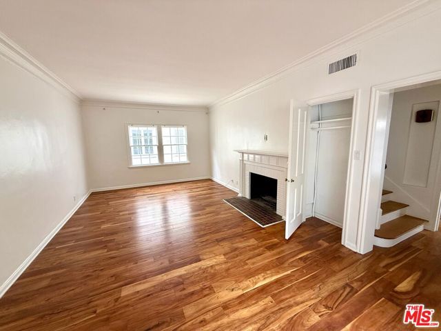 236 South Spalding Drive, 1/2 photo 6