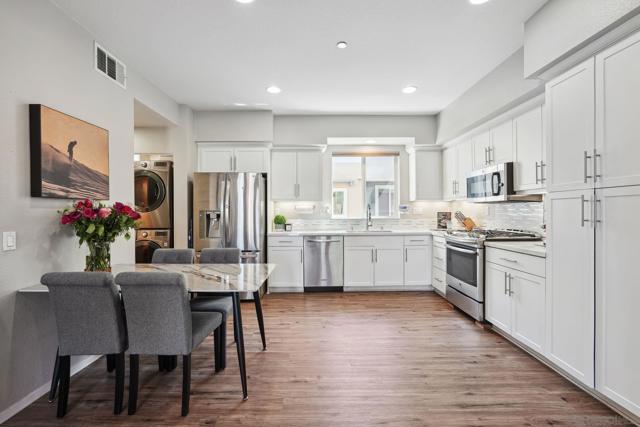 219 Antoni Gln, Escondido CA: https://media.crmls.org/mediaz/ce23f432-f590-40ee-9e68-ad9017daddbf.jpg