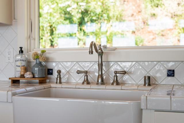 Image 16 of 53 For 621 Beach Drive