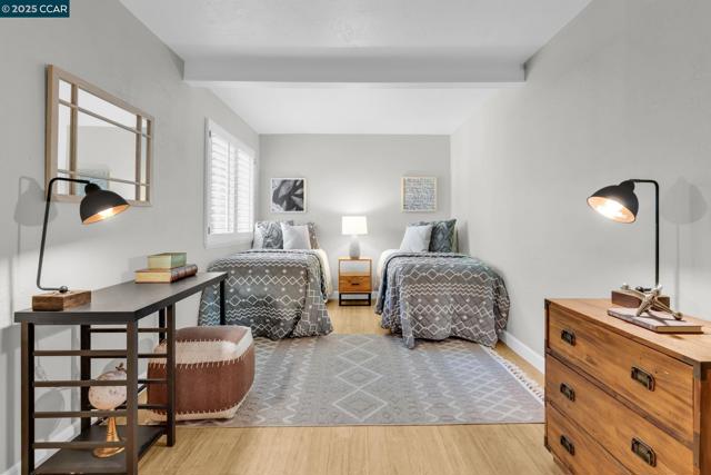 81 MAPLE LANE, Walnut Creek CA: https://media.crmls.org/mediaz/ce264c5f-1188-4e09-b586-507dbee4ea26.jpg