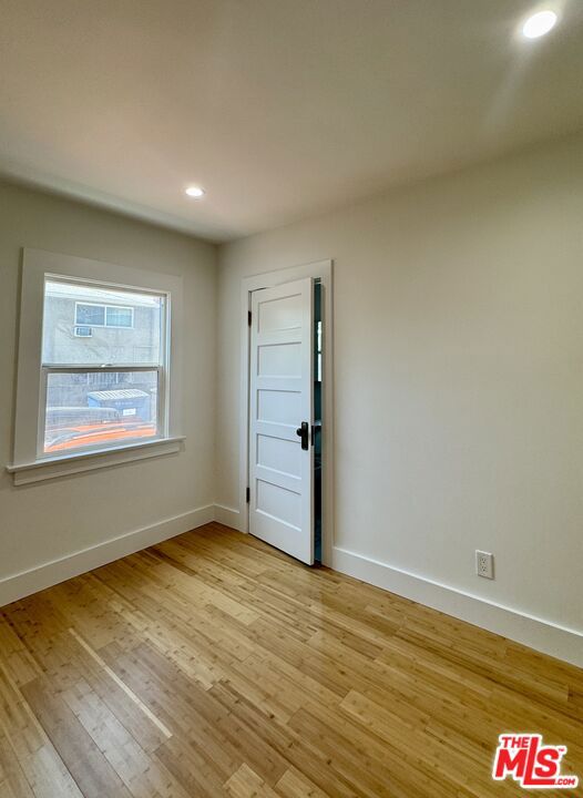 5520 Franklin Avenue, Los Angeles CA: https://media.crmls.org/mediaz/ce26807f-4538-4488-9eab-24fa2b898c24.jpg
