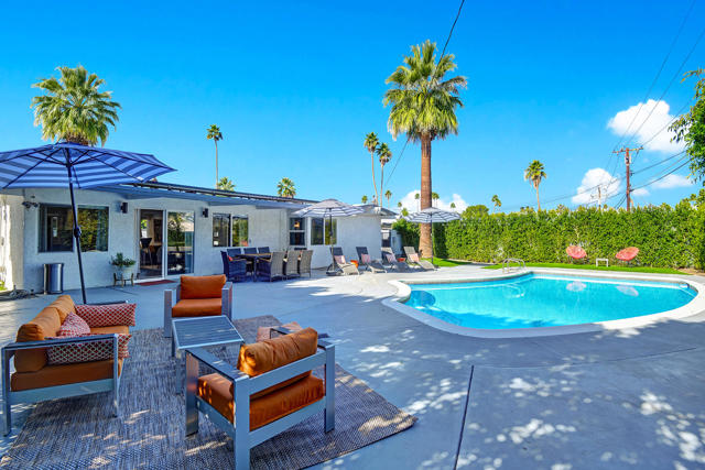 45468 Panorama Drive, Palm Desert CA: https://media.crmls.org/mediaz/ce268cc6-9af2-4af7-a94c-5076bc4e9e3c.jpg