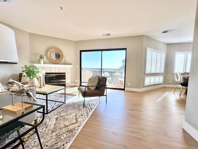 21239 Gary Dr, Hayward CA: https://media.crmls.org/mediaz/ce26aaec-ca54-4d8c-9367-1343678b5a29.jpg