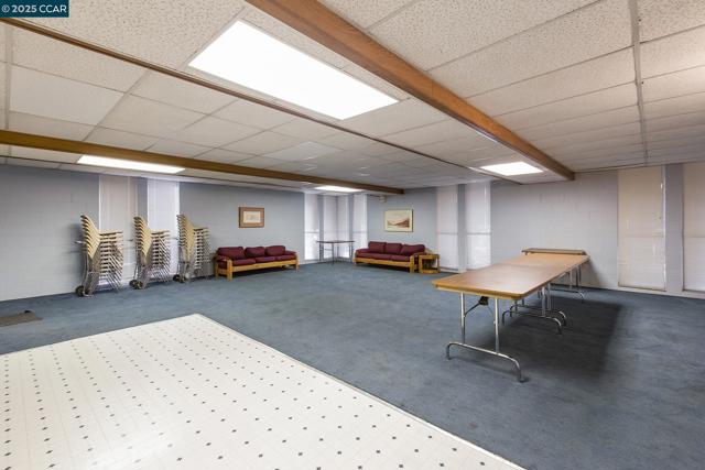 500 Vernon, Oakland CA: https://media.crmls.org/mediaz/ce27373d-4855-4f2c-8ced-ff906e1add5e.jpg