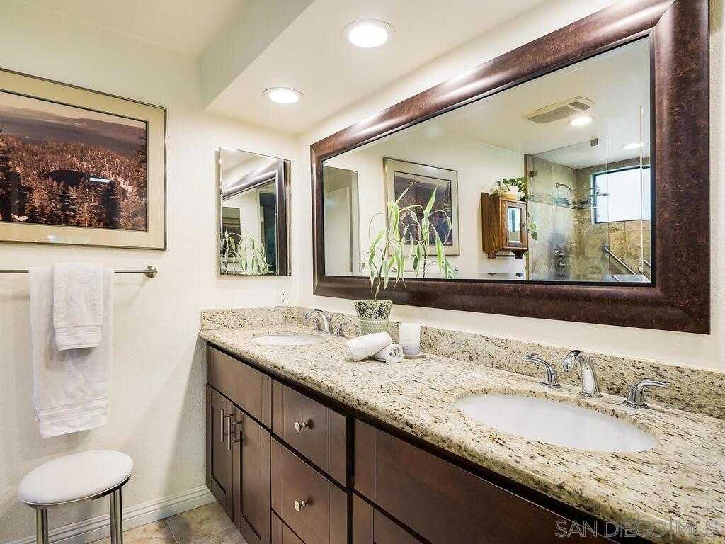 7301 Calle De Fuentes - photo 12