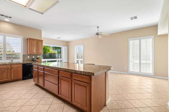 35882 Royal Sage Court, Palm Desert CA: https://media.crmls.org/mediaz/ce280712-242a-4a74-9aef-9d7470eb6e0b.jpg