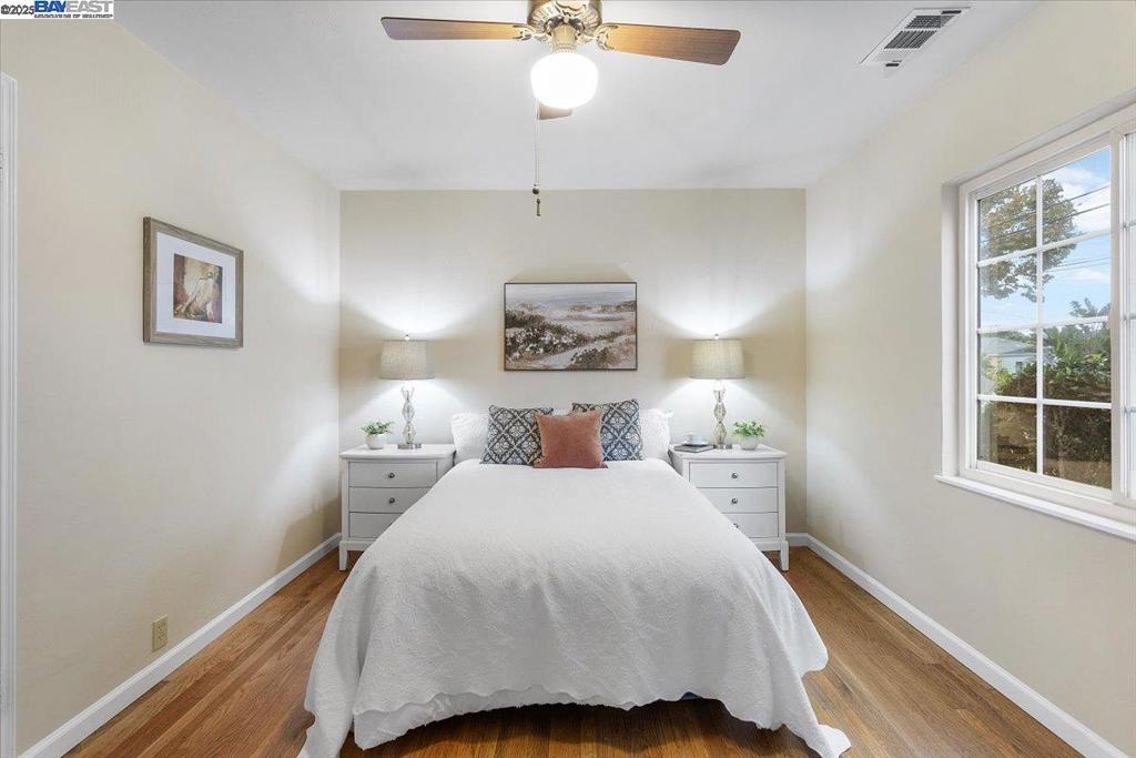https://media.crmls.org/mediaz/ce28a893-a578-4f81-a2da-d66f3a777fe3.jpg?preset=X-Large