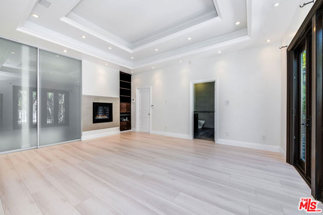 1600 Benedict Canyon Drive, Beverly Hills CA: https://media.crmls.org/mediaz/ce28fd98-b568-4d5c-a949-6c6f285e668f.jpg