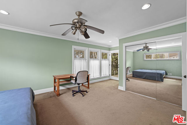 833 15th Street, Santa Monica CA: https://media.crmls.org/mediaz/ce2941c7-2989-4344-a1b0-ffd29741a42c.jpg