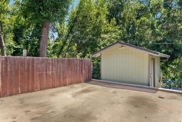 475 Riverview Drive, Boulder Creek CA: https://media.crmls.org/mediaz/ce295581-d048-440f-a2b2-5190c942b9ff.jpg