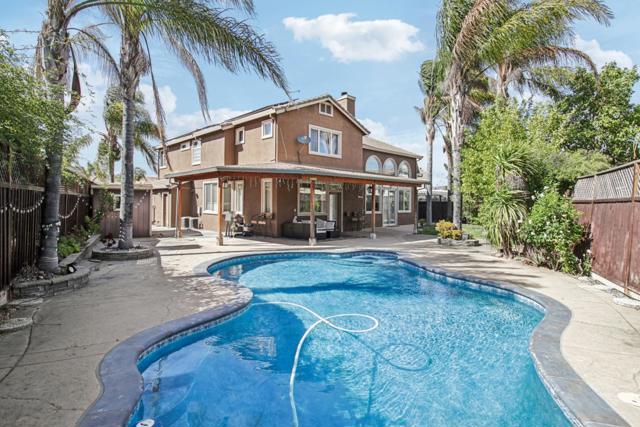 9740 Linnet Court, Gilroy CA: https://media.crmls.org/mediaz/ce295b12-c2ba-45e1-a068-a0c499310f08.jpg