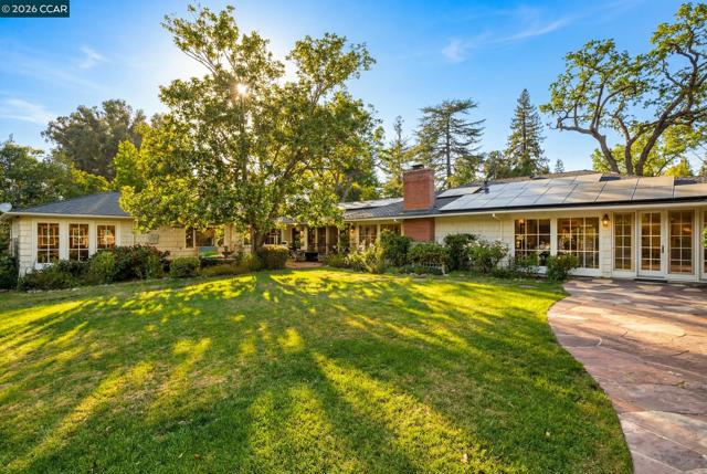 1720 Alameda Diablo, Diablo CA: https://media.crmls.org/mediaz/ce29e2e5-72ea-411f-b46c-4aea586ad459.jpg