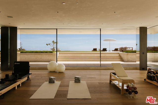 Drew Fenton | 684 Firth Avenue Los Angeles CA | MLS: 7726795