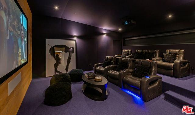 2341 Gloaming Way, Beverly Hills CA: https://media.crmls.org/mediaz/ce2b8898-99f8-48f6-8251-a70b114a556c.jpg