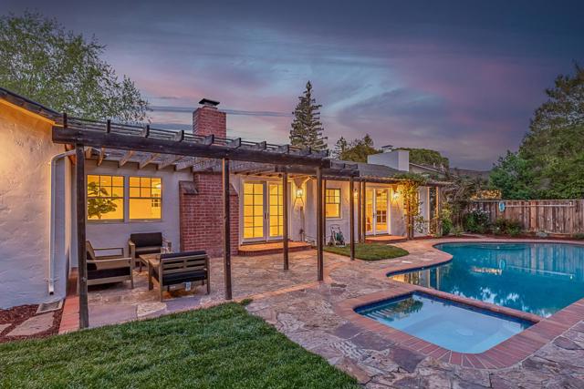 1532 Meadow Lane, Mountain View CA: https://media.crmls.org/mediaz/ce2bd4c6-283a-4744-a256-a67ddbd94c7e.jpg