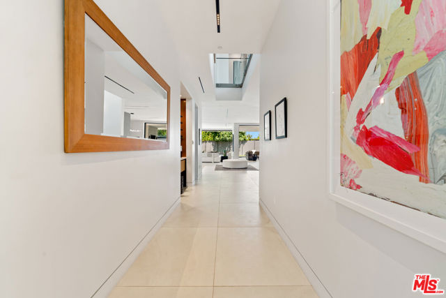 818 N Curson Avenue, Los Angeles CA: https://media.crmls.org/mediaz/ce2c231a-1320-4aba-944e-8004aba820e6.jpg