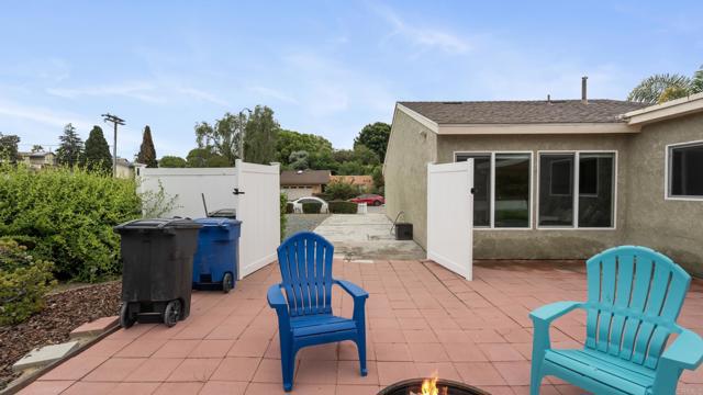 271 E Rienstra Street, Chula Vista CA: https://media.crmls.org/mediaz/ce2ef741-ebee-4d68-9f34-9aab4c30d5d7.jpg