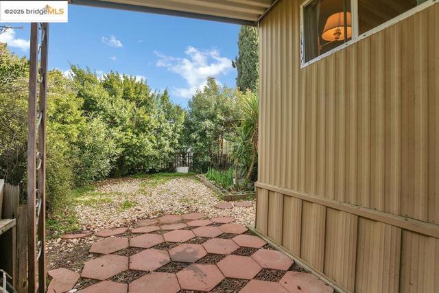 3301 BUCHANAN RD, Antioch CA: https://media.crmls.org/mediaz/ce2fcd4f-b33d-4c8c-a559-49a53f0e81bb.jpg