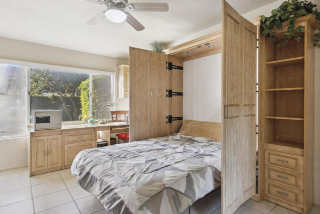 48538 Via Amistad, La Quinta CA: https://media.crmls.org/mediaz/ce30304a-3d9c-4ff4-80ad-d8e02cc12d39.jpg