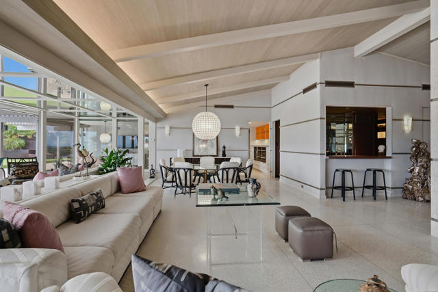 855 W Coronado Avenue, Palm Springs, CA 92262