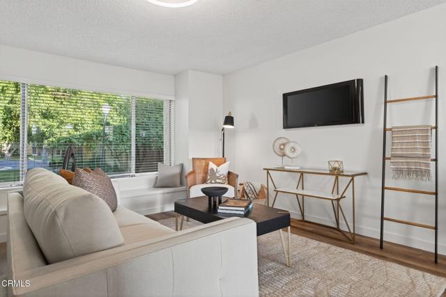 1628 Tapir Circle, Ventura CA: https://media.crmls.org/mediaz/ce311034-6ffa-4d42-98d9-52e7bdfa0c26.jpg