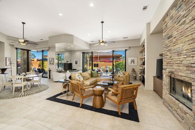50240 Via Amante, La Quinta CA: https://media.crmls.org/mediaz/ce31d58b-a95e-4983-b0ad-af3670a6f2b8.jpg