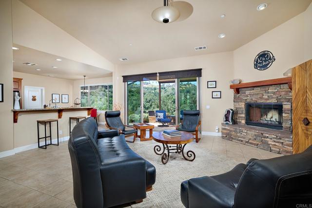 2021 Willow Glen Road, Fallbrook CA: https://media.crmls.org/mediaz/ce31d6f4-ed63-4901-8dec-cb0da616e837.jpg