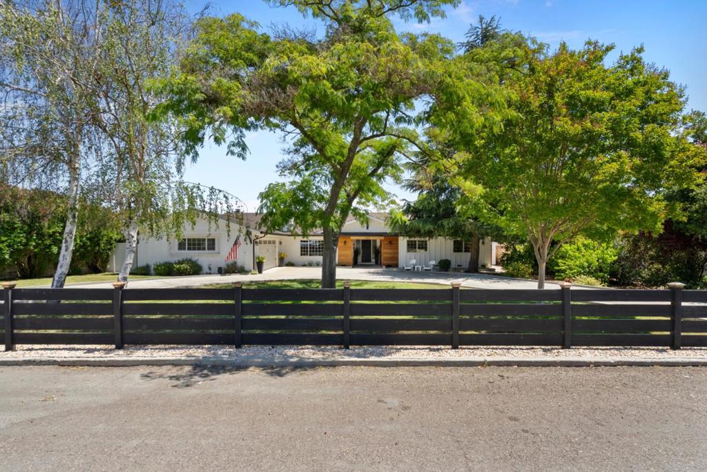 105 Rays Circle